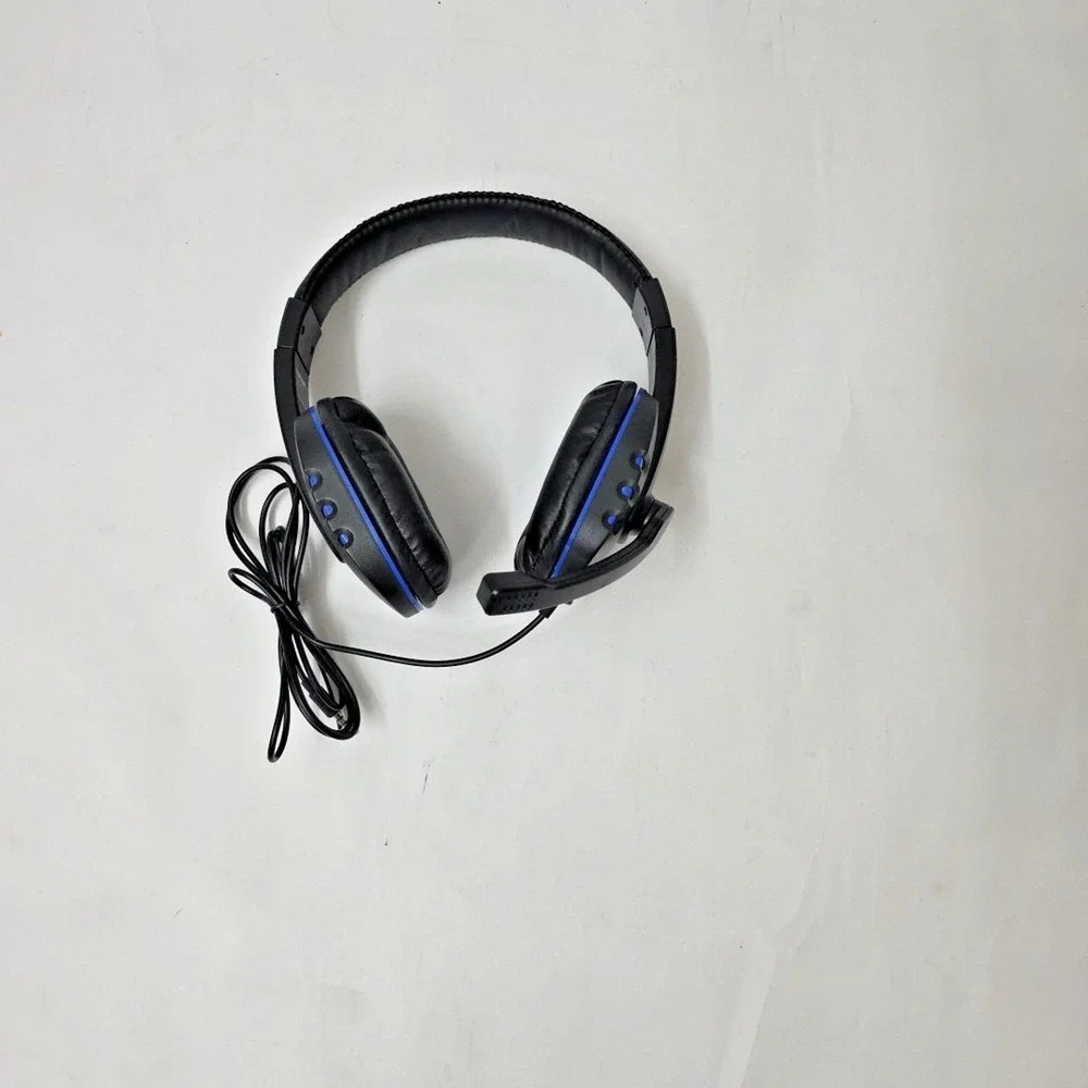 LVLUP Wired Stereo Gaming Headset w/ Mic 3.5mm PS4 PS5 Xbox Switch PC Black